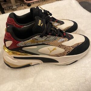 Brand new women’s puma limited edition R system sneakers snakeskin running